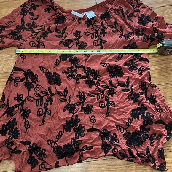 Forgotten Grace Embroidered Top - Picture 4 of 5
